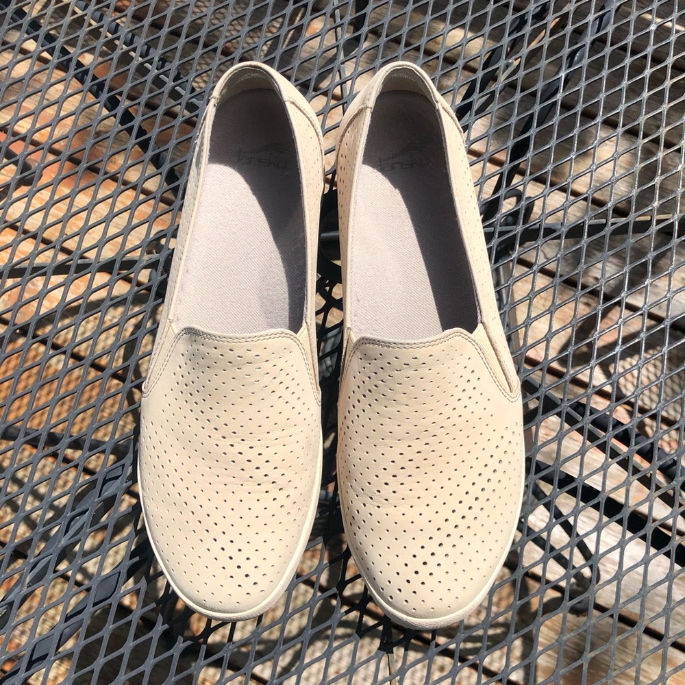 Dansko Women's Odina Milled Nubuck  Perforated Slip-On in Sand/Beige EUC